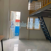 phòng mới gác cao, máy lạnh , balcon hẻm 652 Quốc Lộ 13